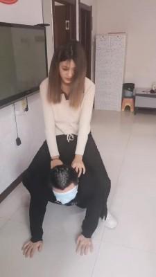 【精神小妹】三女神发泄耳光暴打 bf22455