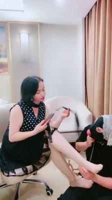 【小月】暴力鞭打虐恋足狗 bf18020