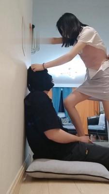 【丫丫啊】御姐小姐姐捆绑哥哥虐打 bf17535