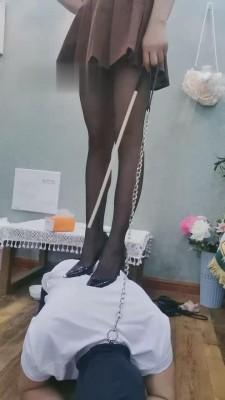【乐乐女王】暴击圈养狗/强制吃圣水泡面包 bf15246