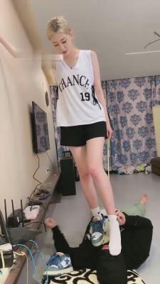 【麋鹿银儿】运动女神VS绿帽狗 bf15289