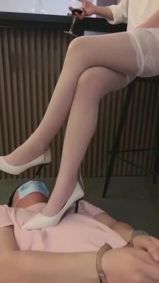【简一】酒吧吧台被小姐羞辱 bf15158