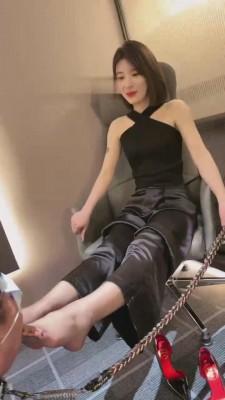 【简一】性感库里丝女神调教 bf14711