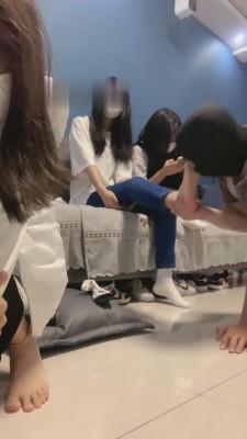 【精神小妹】学生S带女舍友入圈玩狗 bf14654
