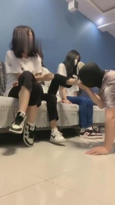 【精神小妹】学生S带女舍友入圈玩狗 bf14654
