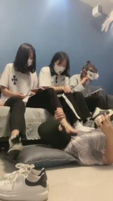 【精神小妹】多学生素人S原味脚羞辱 bf14660