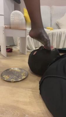 【莉莉安】裸足踩踏喂食专场 bf14224
