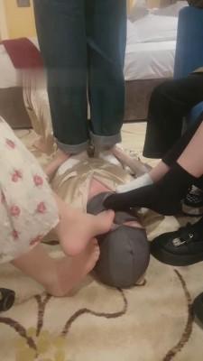 【狗哥】西西带3素人闺蜜tj初体验 bf14172