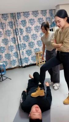 【麋鹿银儿】双素人S暴打爆踹废物狗 bf21332