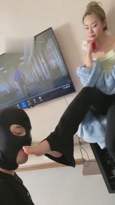 【二宝】健身女神踢踹惨虐狗 bf12823