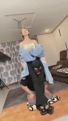 【二宝】健身女神踢踹惨虐狗 bf12823