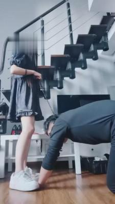 【猫神大人】运动小白鞋全体重踩踏 bf4126