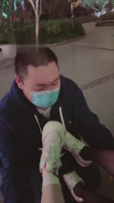 【苏州梦妍】小白鞋黑丝户外玩狗 bf3453