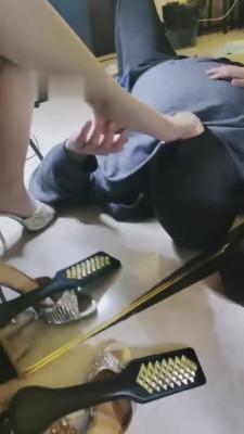 【双子姬】家奴肉丝闻脚丝袜圣水 bf7575