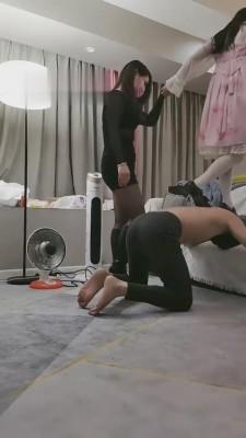 【糖糖小姨】和亲侄女暴力虐待老狗 bf6044