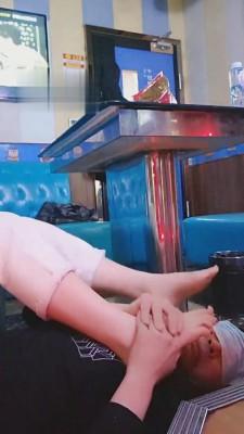 【00小主十言】KTV素人脏小白鞋踩踏碾压 bf5150