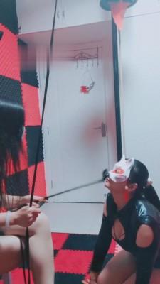 【夜小妈】极度羞辱小三母狗 bf5544