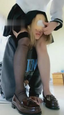【小痴大人】女M-JK学姐黑丝皮鞋欺负学妹 bf2505
