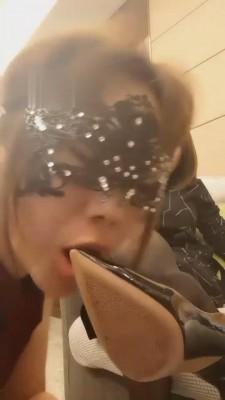 【舒钰】教育母狗伺候主人吃饭 bf2554