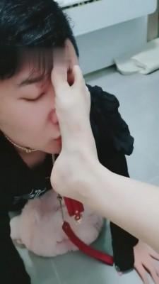 【鹿小主S】黑丝职业装首次虐狗 bf9307