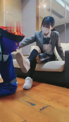 【暴力美学】空军鞋耳光-强迫坐脸窒息-踢裆深喉 bf3112