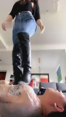 【苏州十三姨】超强坐脸窒息专场 G-210801-14