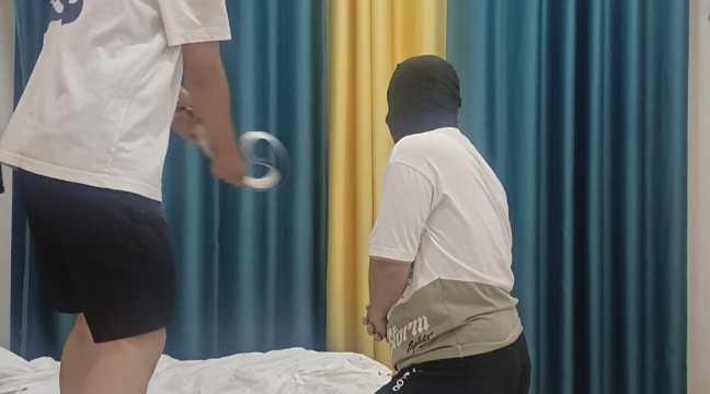 初中残暴精神小妹跳踩调教 YC-250608-8