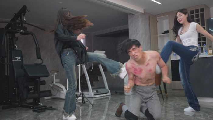 群s粗烟重烫狗烤肉 体无完肤 跆拳道悬踢头脚脚昏厥 YC-250529-5