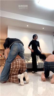 【小琼】姐妹花女王暴揍兄弟奴【三视角版】 JS251205-32