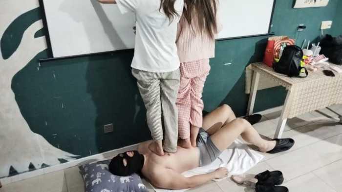双萌妹子初踩毯子小沈 YC-250501