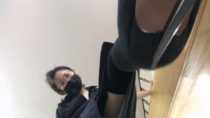 终篇：小鱼女神第一视角肉丝高跟长靴全体重踩踏 YC-250504-3
