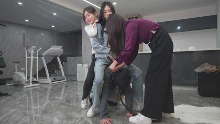 超级三美女YAPOO风格顶级大制作 大量美女成吨圣水混合 YC-250502-8