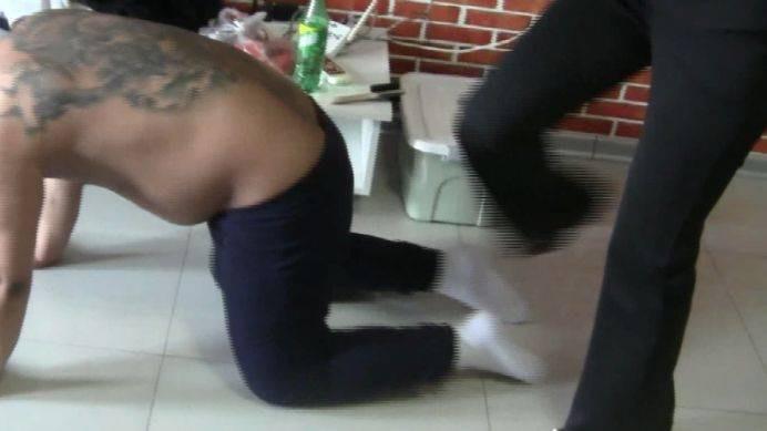 经典大片狠毒S爆踢篮子踢废两条狗赏赐 AX3