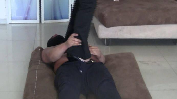 经典大片狠毒S爆踢篮子踢废两条狗赏赐 AX3