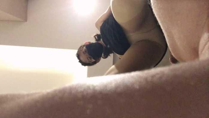 第一季：小鱼女神第一视角肉丝高跟长靴在奴隶身上蹦迪，中指羞辱 YC-250430-5