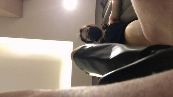 第一季：小鱼女神第一视角肉丝高跟长靴在奴隶身上蹦迪，中指羞辱 YC-250430-5