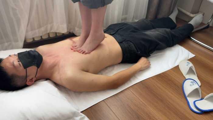 【低价福利】研究生裸足踩踏（2） YC-250419-8