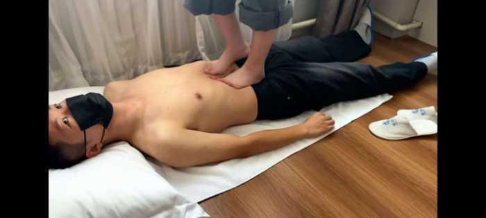 【低价福利】研究生裸足温柔踩踏（1） YC-250412-2