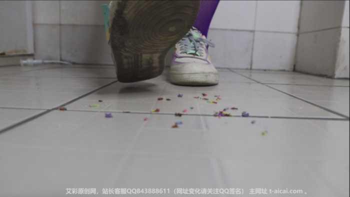 【哚儿】女巨人偶遇小人-踩踏侮辱口水攻击残忍折磨 YC-210112-6
