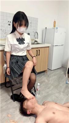 【阳yang酱】JK小主黑丝踩喂食 bf59429