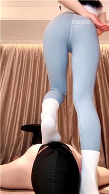 【晚晚】瑜伽裤坐脸-白袜气味辱 bf59421