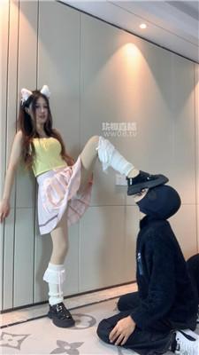 【女生也能很暴力】可爱小主暴力虐打 bf59502