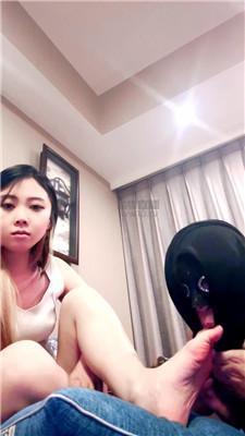 【雅婷s】遛狗鞭打-强迫舔jio JS260108-22